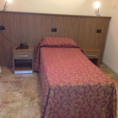 York Hotel Чинизело Балсамо Екстериор снимка